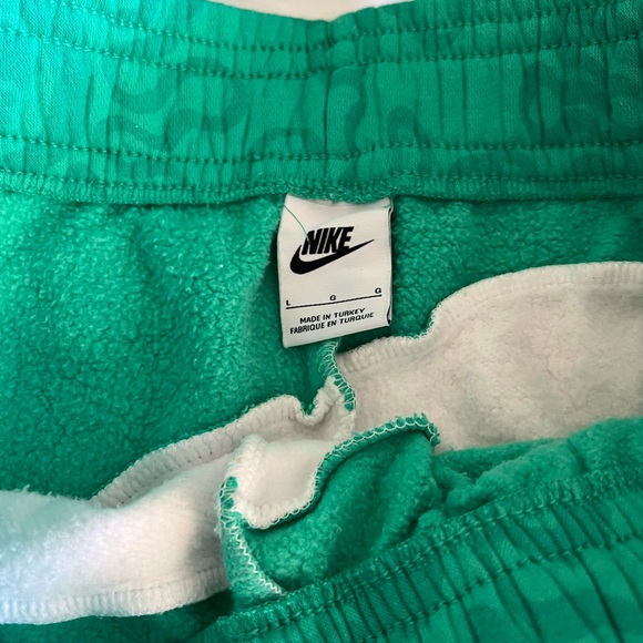 Nike Uphoria Sweatshirt and Short set - Green/Blue - Picture 5 of 5
